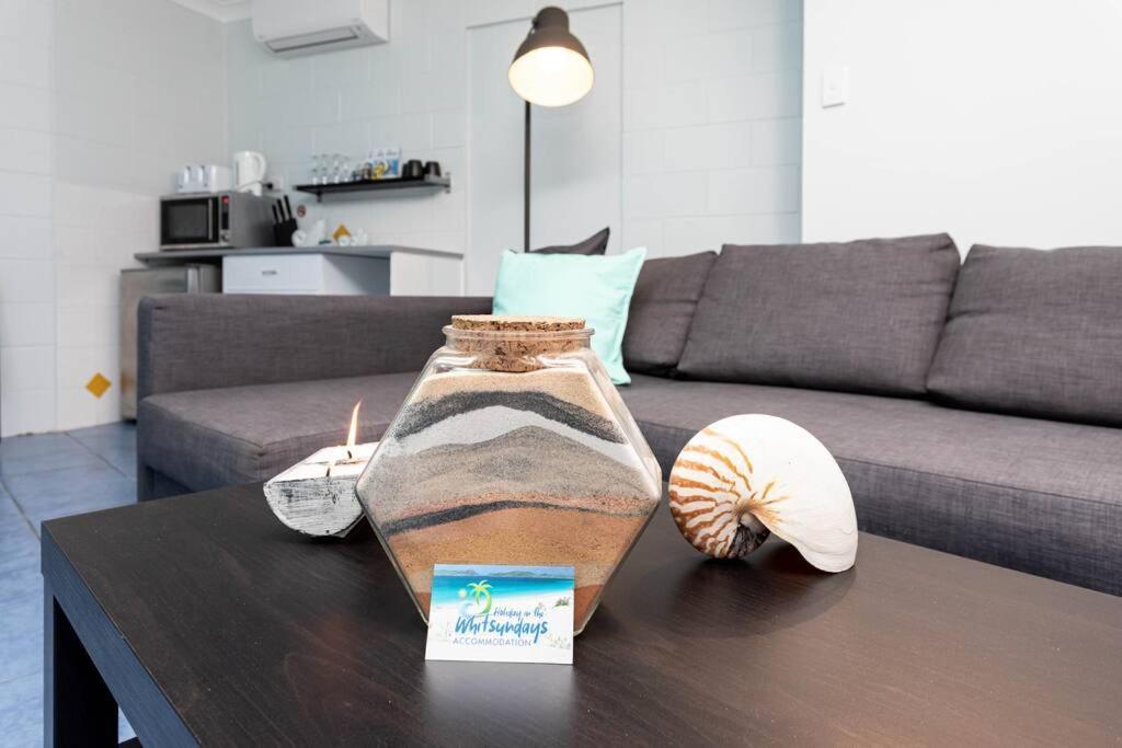 Airlie Sun & Sand Motel Accommodation #4 Airlie Beach Eksteriør billede